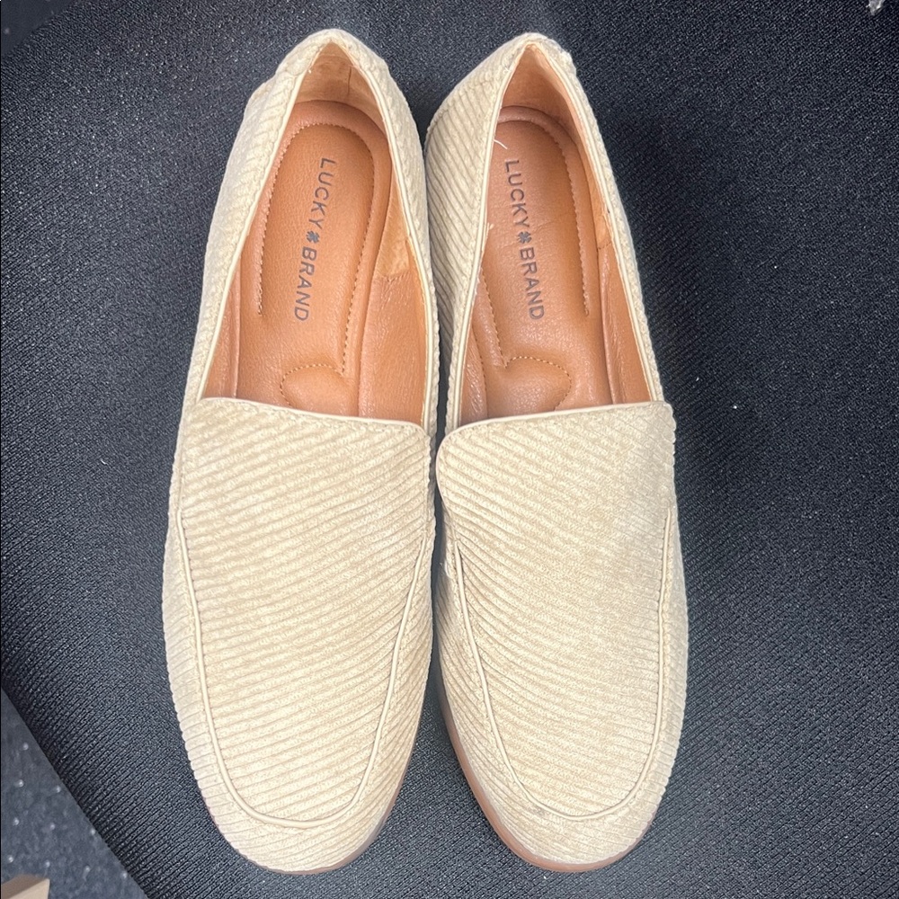 Lucky Brand Men's Cream Slip-On Loafers